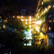 Nachtaufnahme von einem Hotel beim Bali Urlaub.